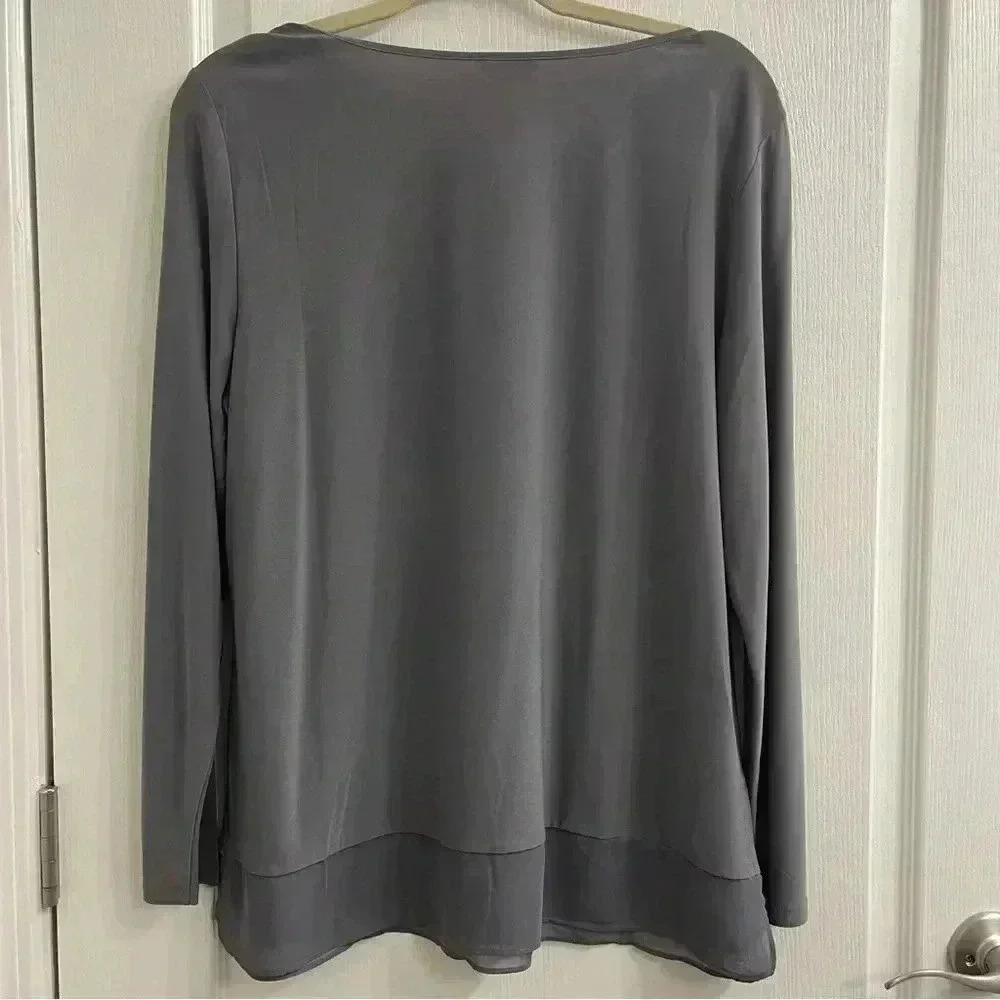 Long Sleeve Blouse With Sequins Detailing At The Bottom - Picture 3 of 7
